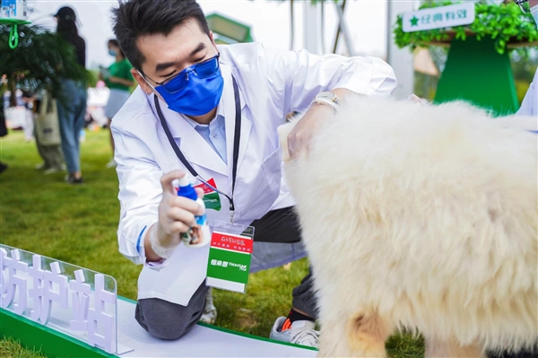 京東健康-寵物健康攜手福來(lái)恩，專業(yè)守護(hù)，助力愛(ài)寵化身“撒野英雄”